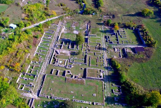 Alla scoperta di un Abruzzo selvaggio ed Incontaminato – Alba Fucens – domenica 27 marzo 2022