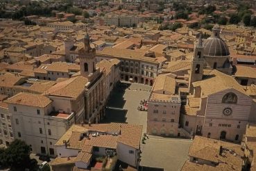 WEEKEND IN UMBRIA: FOLIGNO – RASIGLIA – SPELLO  07/08 maggio 2022